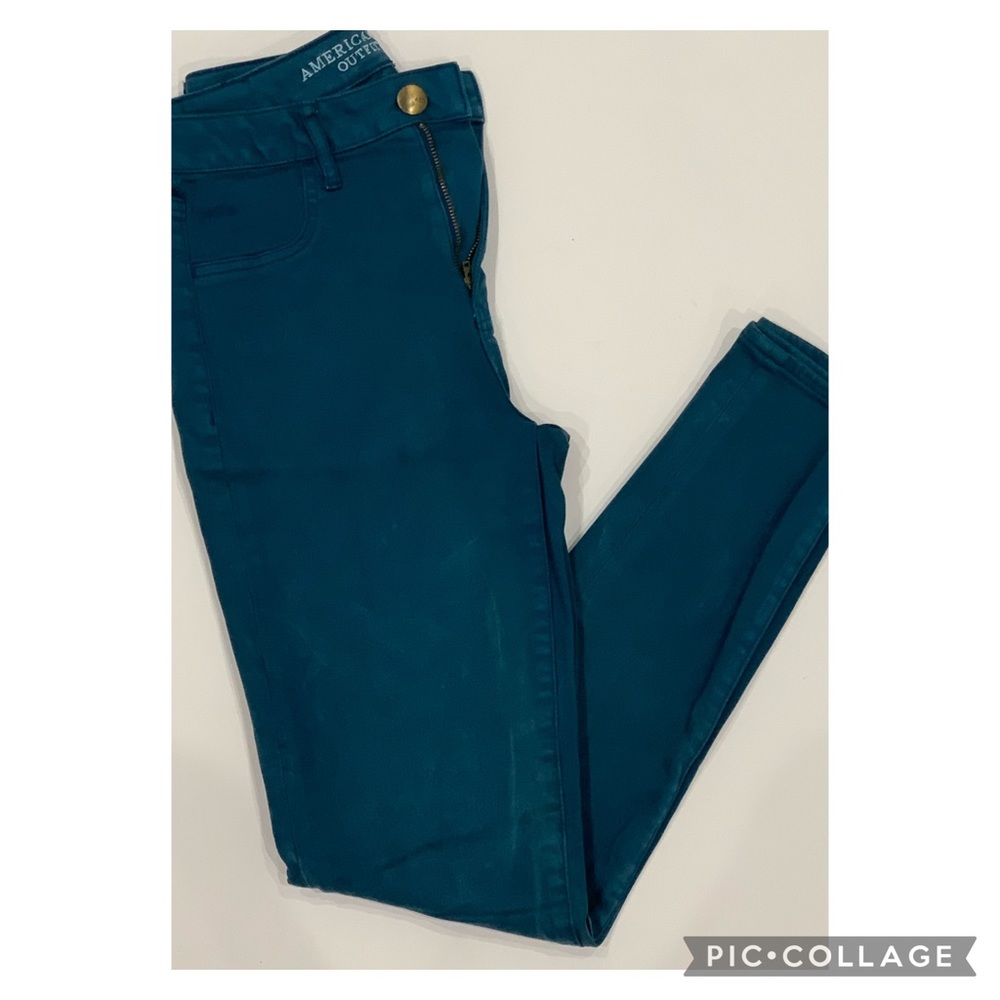 AMERICAN EAGLE Jeans - size 4
